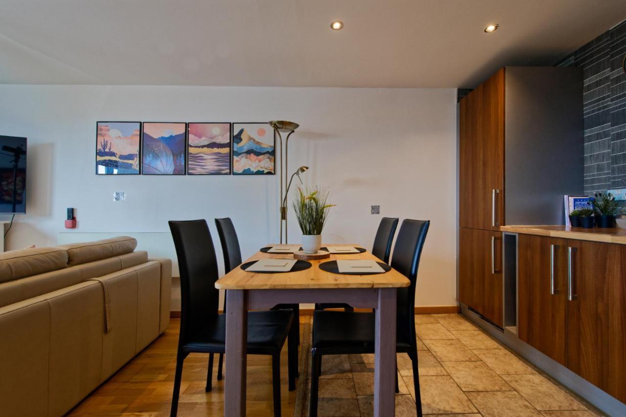 Sidemersey Livings- Convenient 1-Bedroom Flat With A View, Central ลิเวอร์พูล ภายนอก รูปภาพ